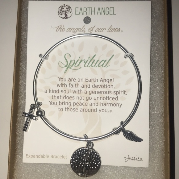 NEW IN BOX EARTH ANGEL ADJUSTABLE CHARM BRACELET - Picture 2 of 5